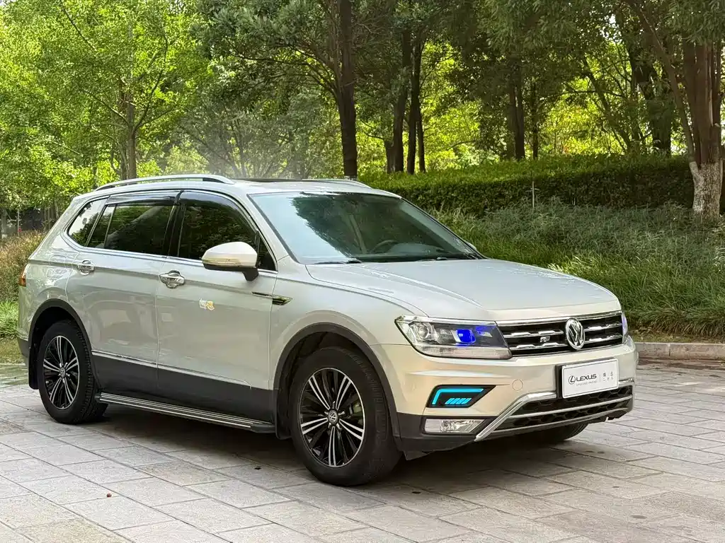 Volkswagen Tiguan L 2020 — фото 2