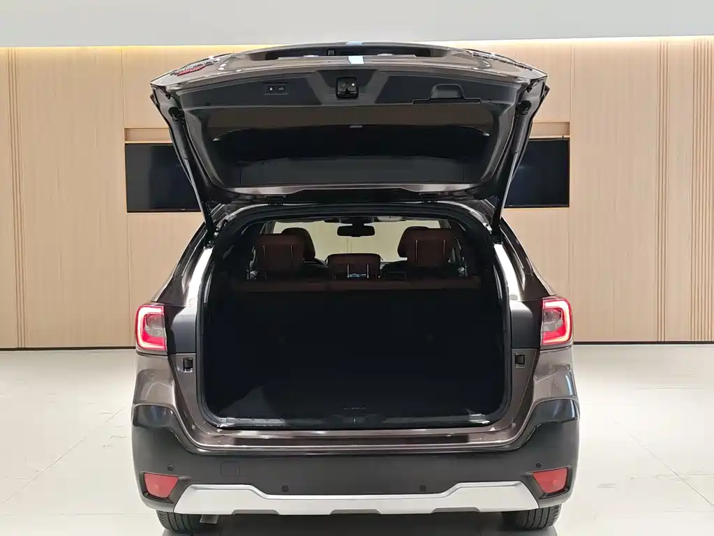 Subaru Outback 2022 — фото 8