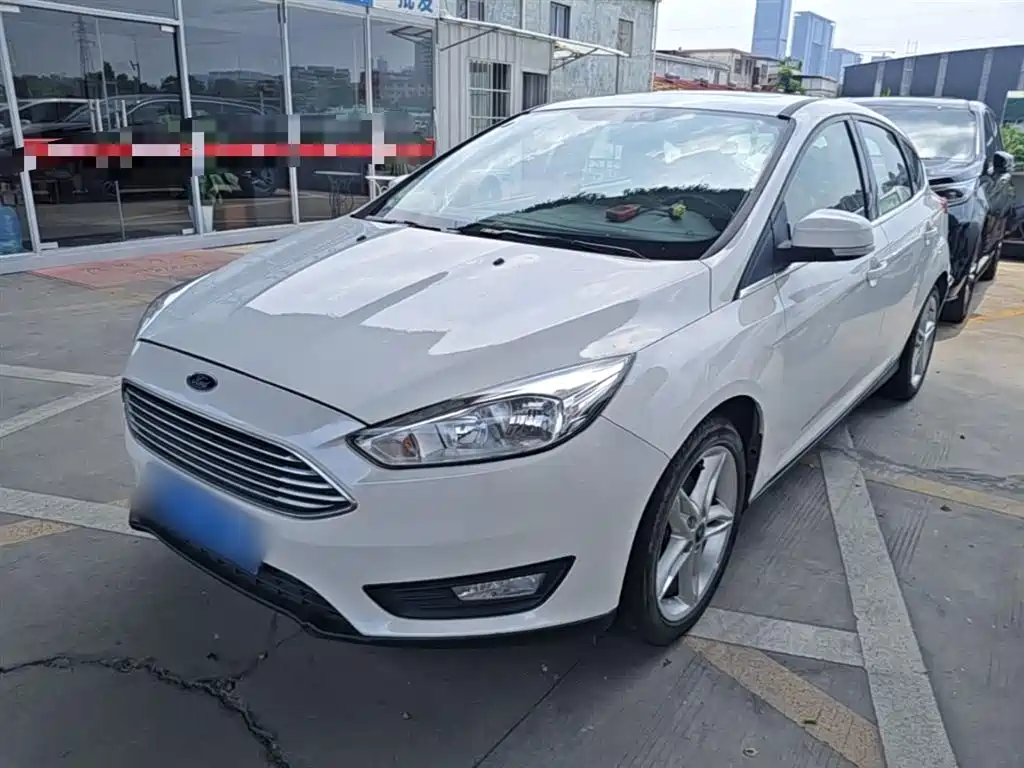 Ford Focus 2021 — фото 2