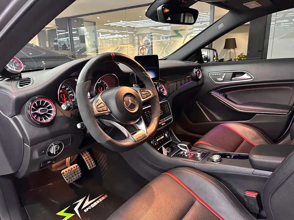 Mercedes-Benz GLA AMG 2019