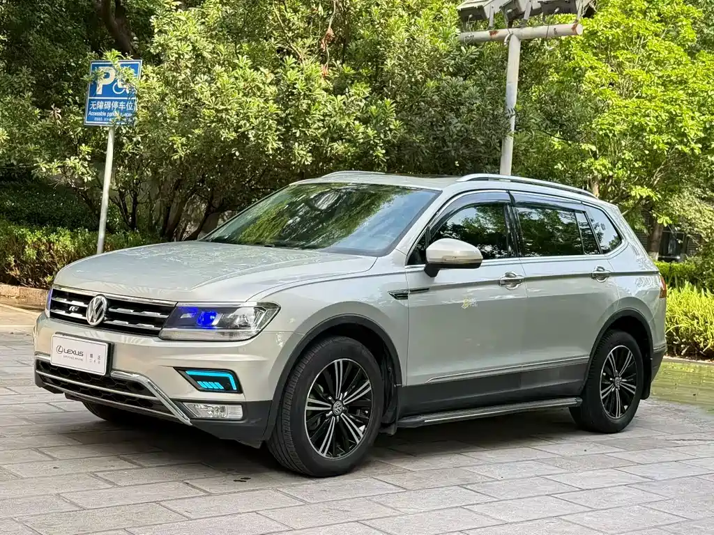 Volkswagen Tiguan L 2020 — фото 3