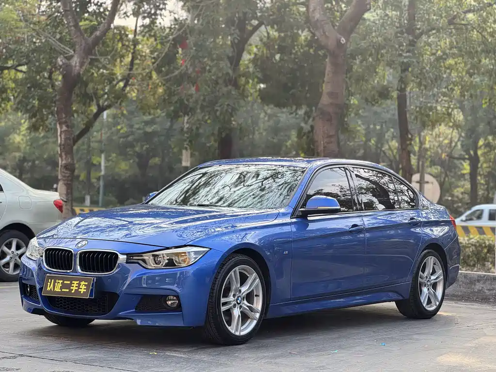 BMW 3 Series 2019 — фото 1