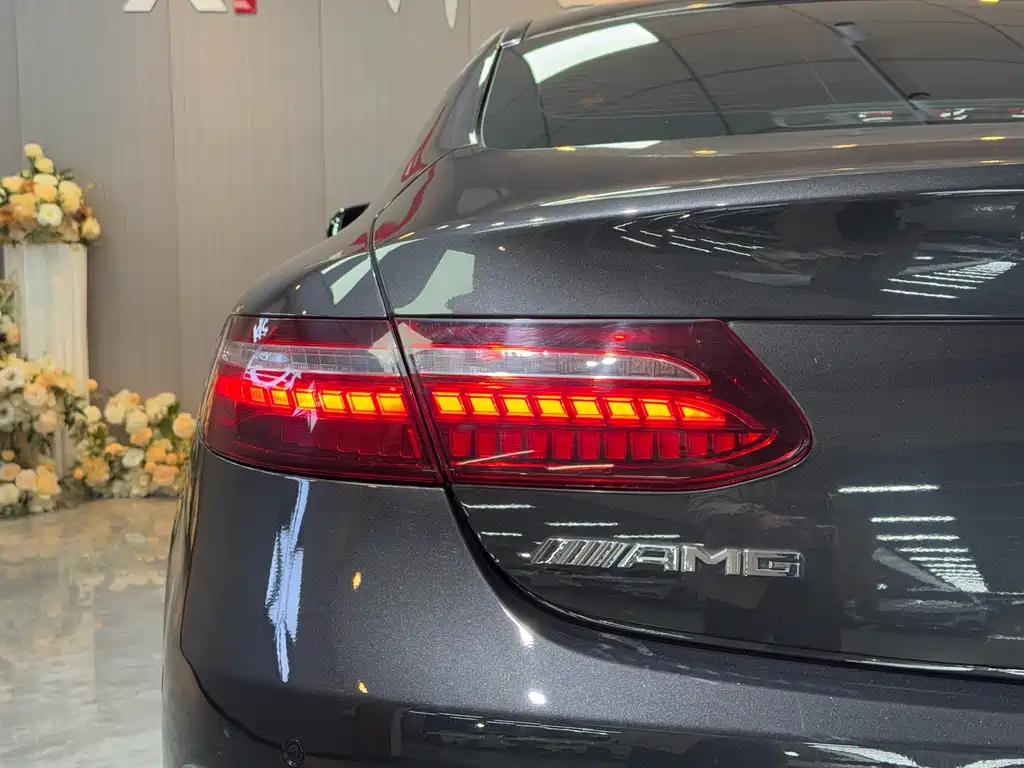Mercedes-Benz E-Class 2023 — фото 24