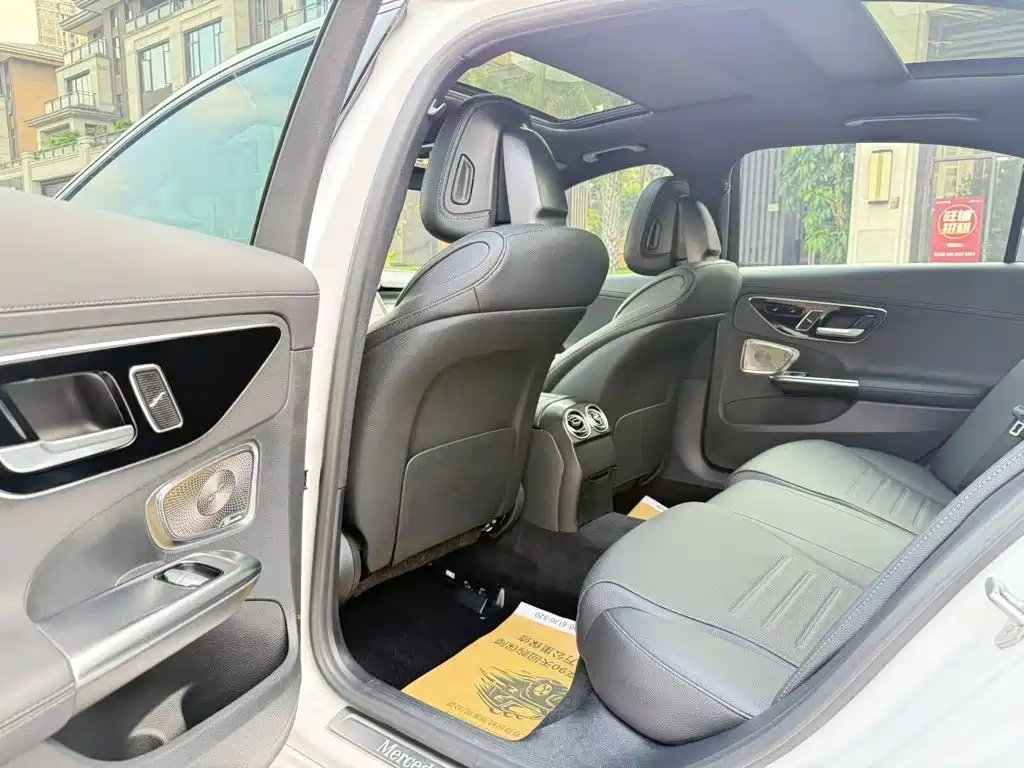 Mercedes-Benz C-Class 2023