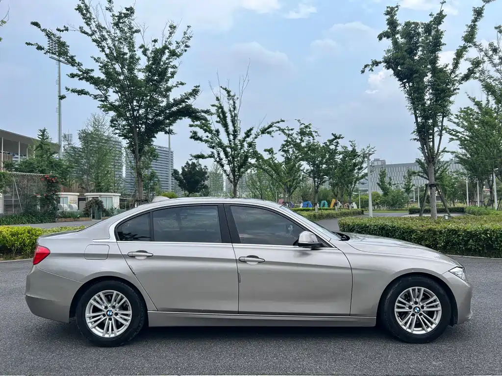 BMW 3 Series 2015 — фото 8