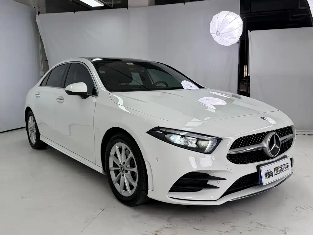Mercedes-Benz A-Class 2020 — фото 3