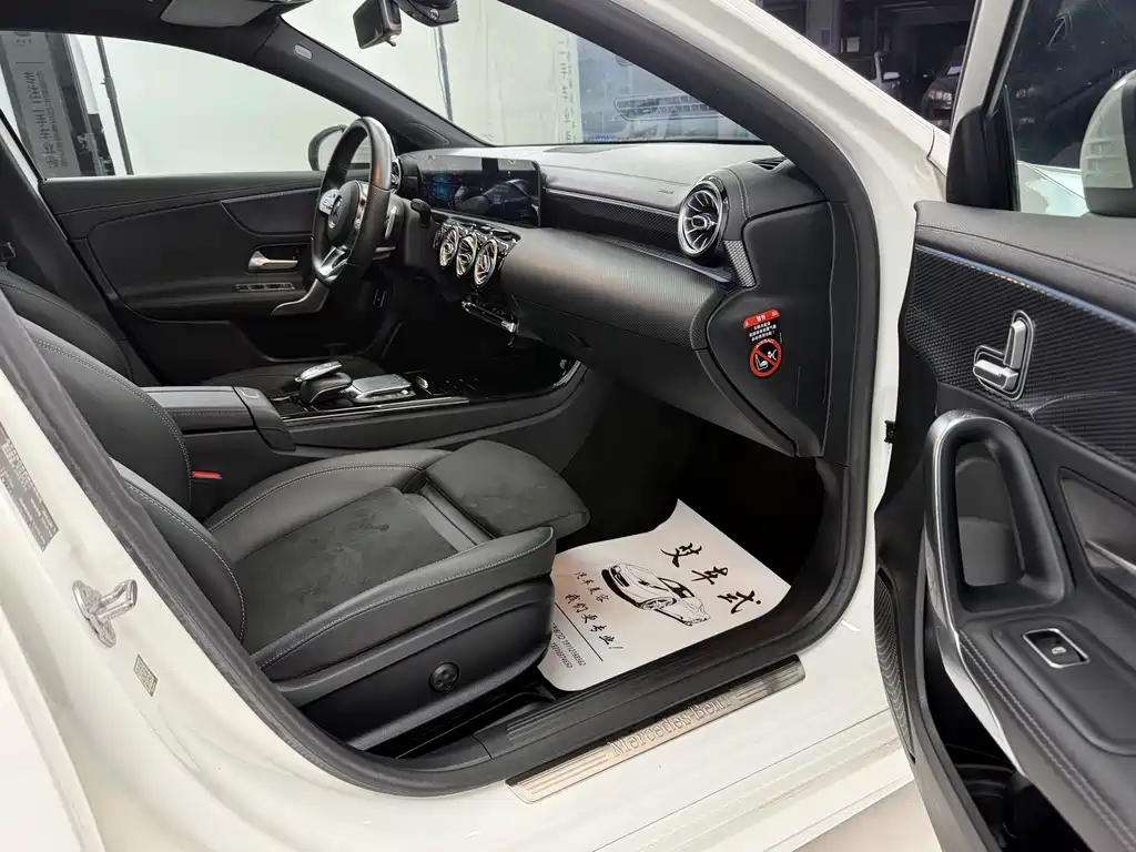 Mercedes-Benz A-Class 2020 — фото 5