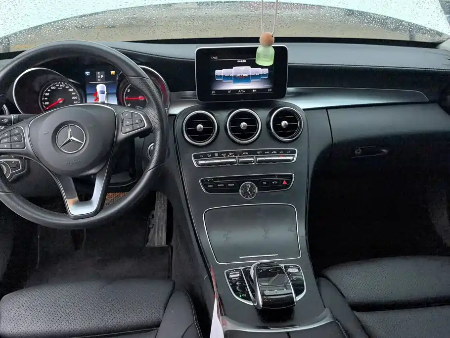 Mercedes-Benz C-Class 2018 — фото 12