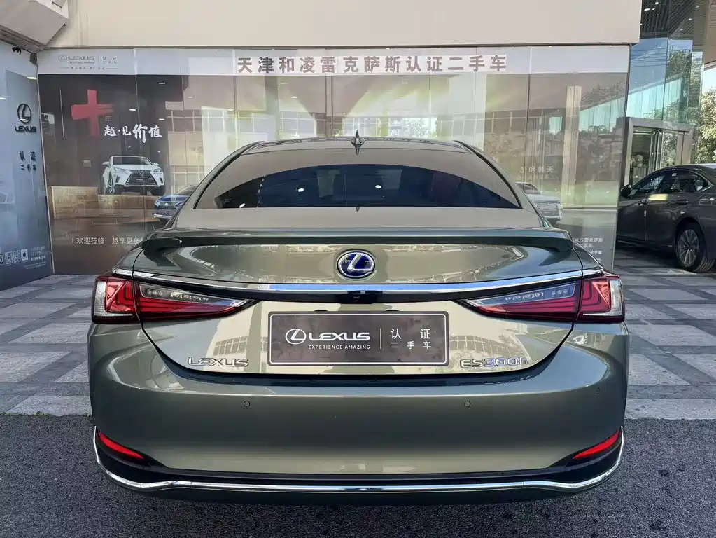 Lexus ES 2022 — фото 5
