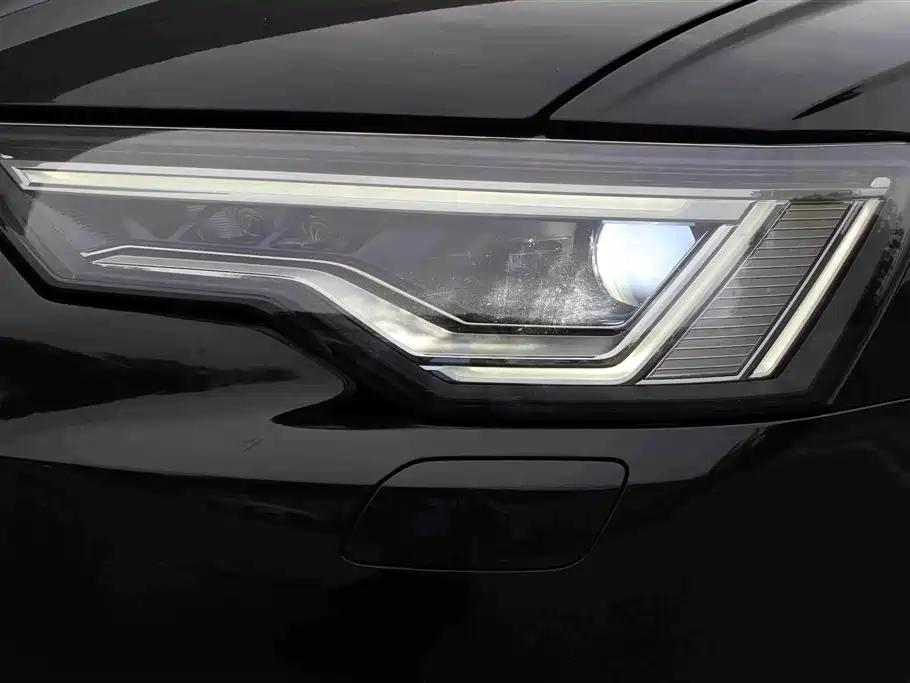 Audi A6L 2021 — фото 12
