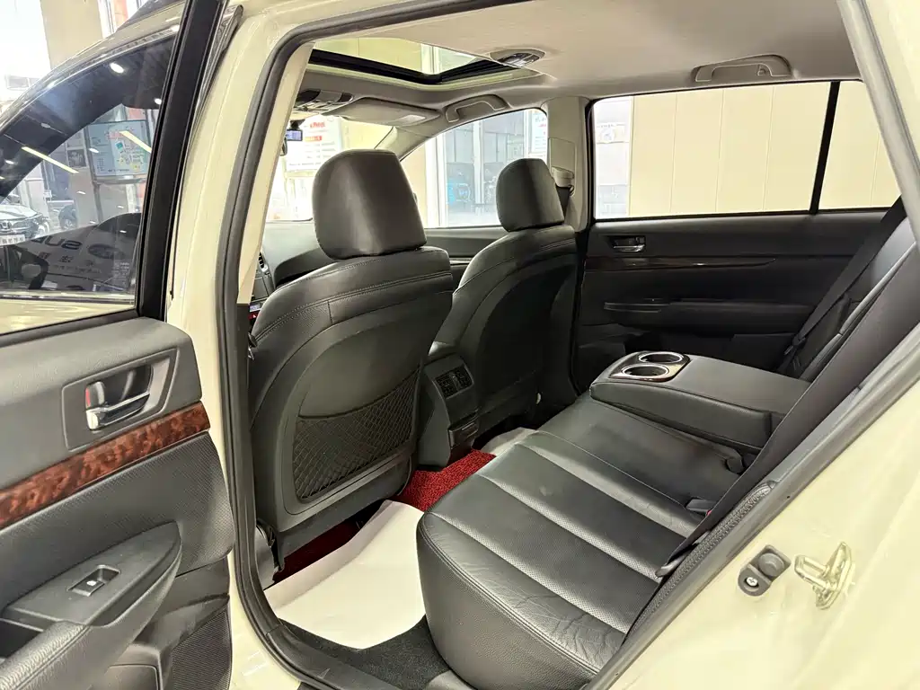 Subaru Outback 2014 — фото 13