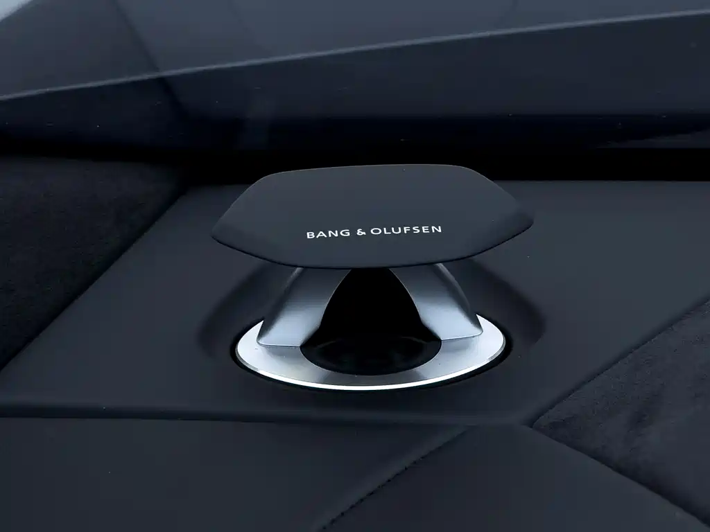 Lamborghini Urus 2019 — фото 27