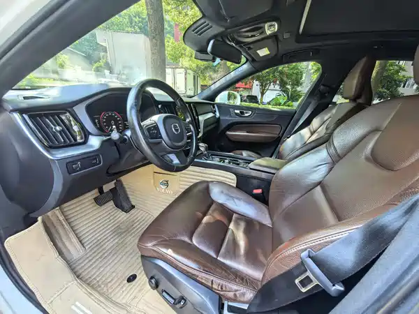 Volvo XC60 2021