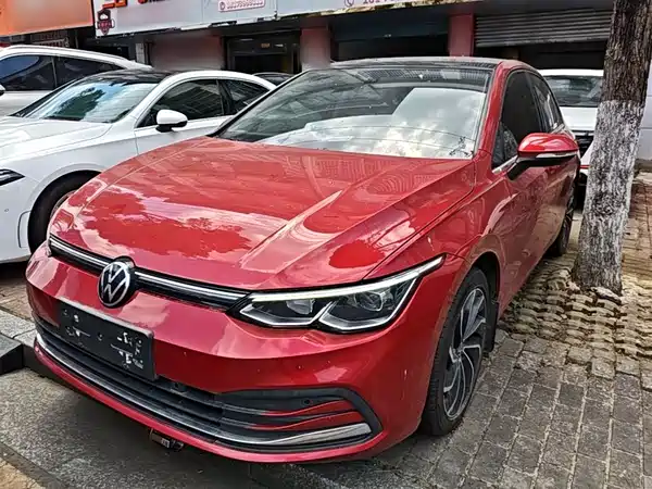 Volkswagen Golf 2021