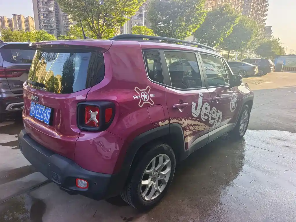 Jeep Renegade 2017 — фото 4