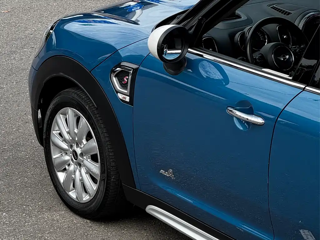 MINI Countryman 2017 — фото 16