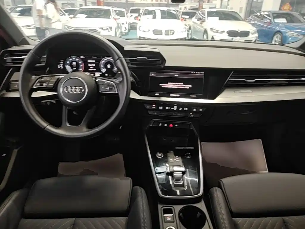 Audi A3 2021 — фото 10