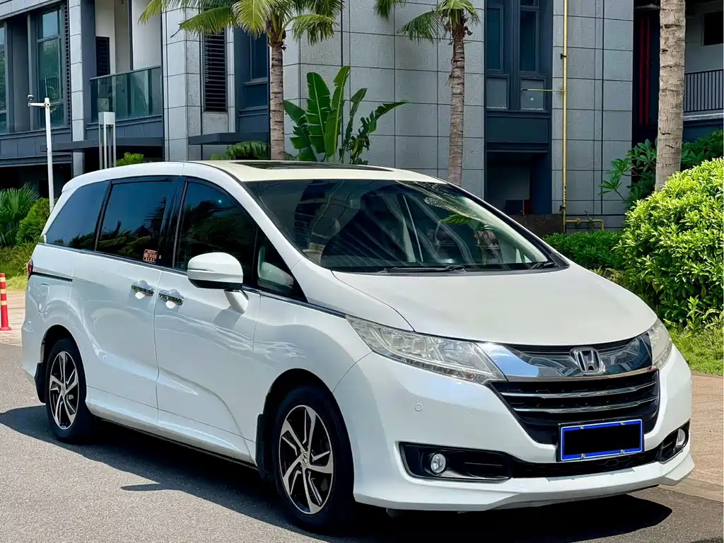 Honda Odyssey 2016 — фото 3