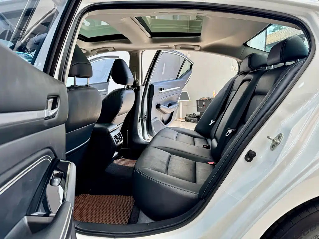 Nissan Teana 2023 — фото 10