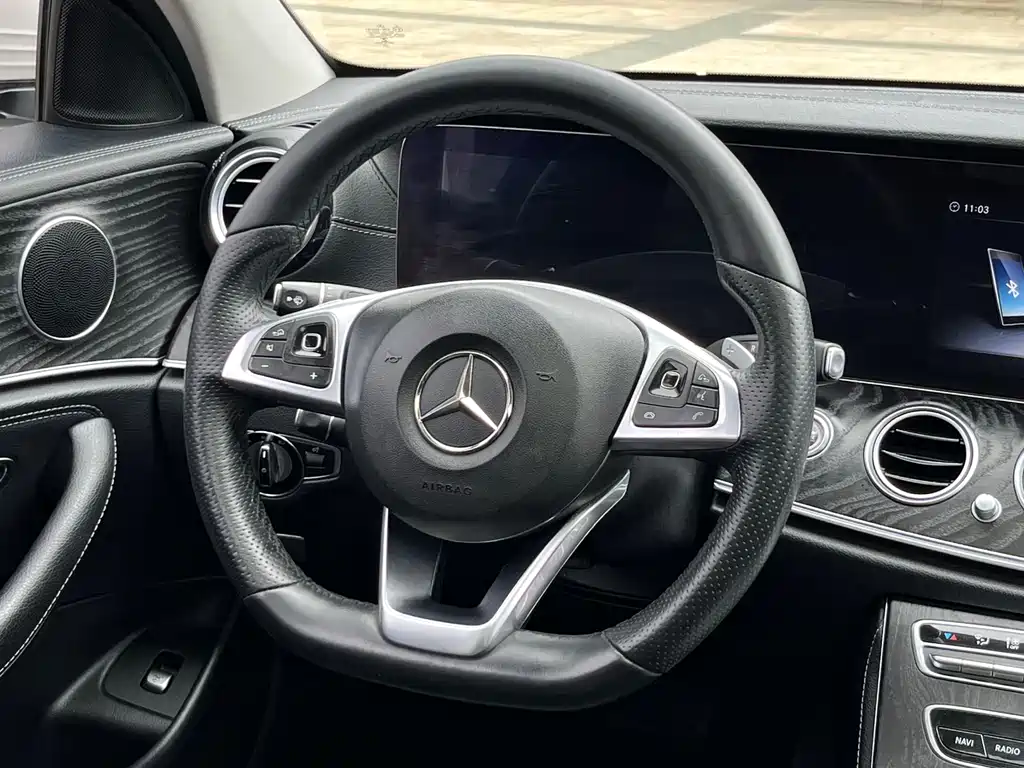 Mercedes-Benz E-Class 2018 — фото 11