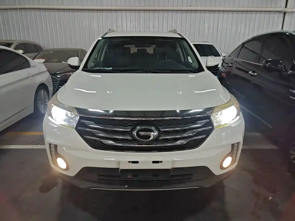GAC Trumpchi GS4 2017 — фото 3