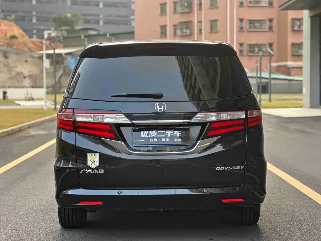 Honda Odyssey 2018 — фото 8