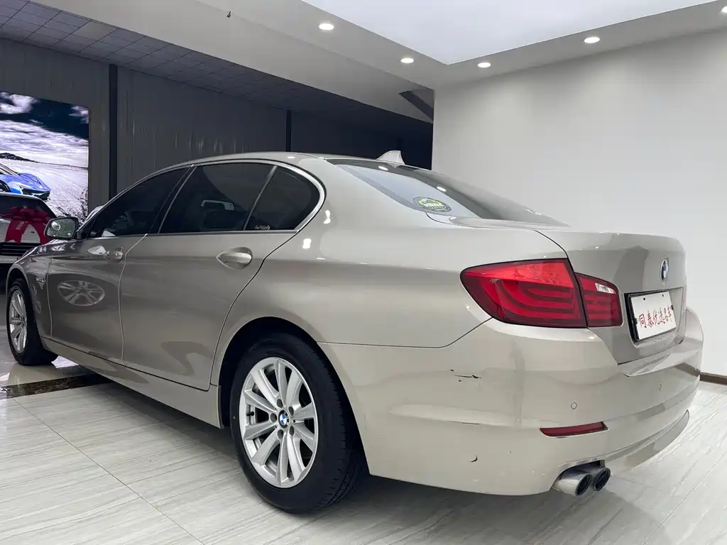 BMW 5 Series 2013 — фото 18