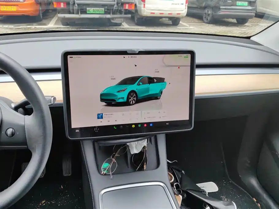 Tesla Model Y 2022 — фото 13