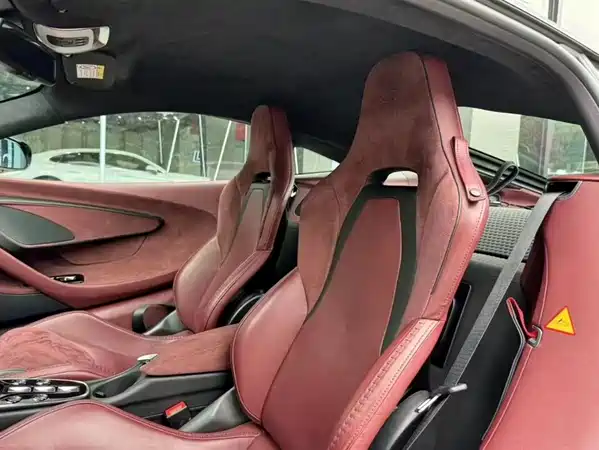 McLaren GT 2023