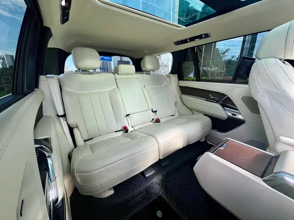 Land Rover Range Rover 2023 — фото 12