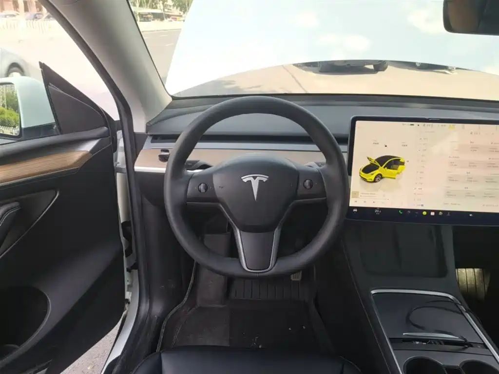 Tesla Model Y 2023 — фото 11
