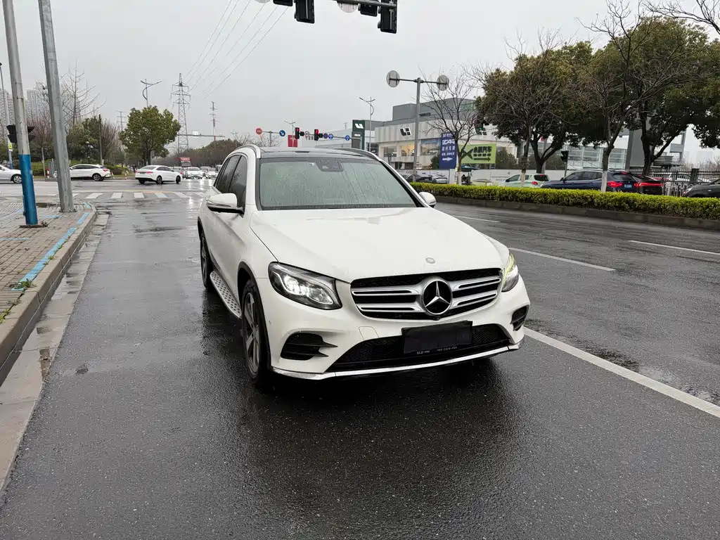 Mercedes-Benz GLC 2017 — фото 1