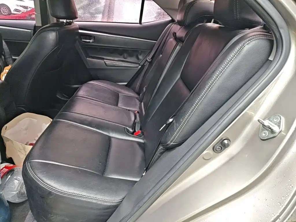Toyota Corolla 2017 — фото 17