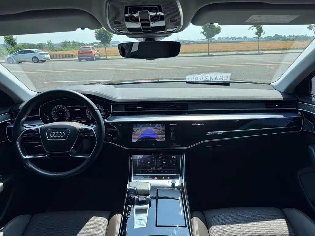 Audi A8 2021