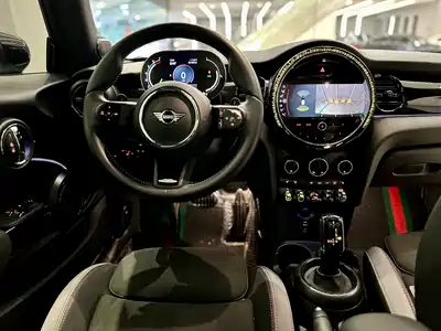 MINI MINI 2023