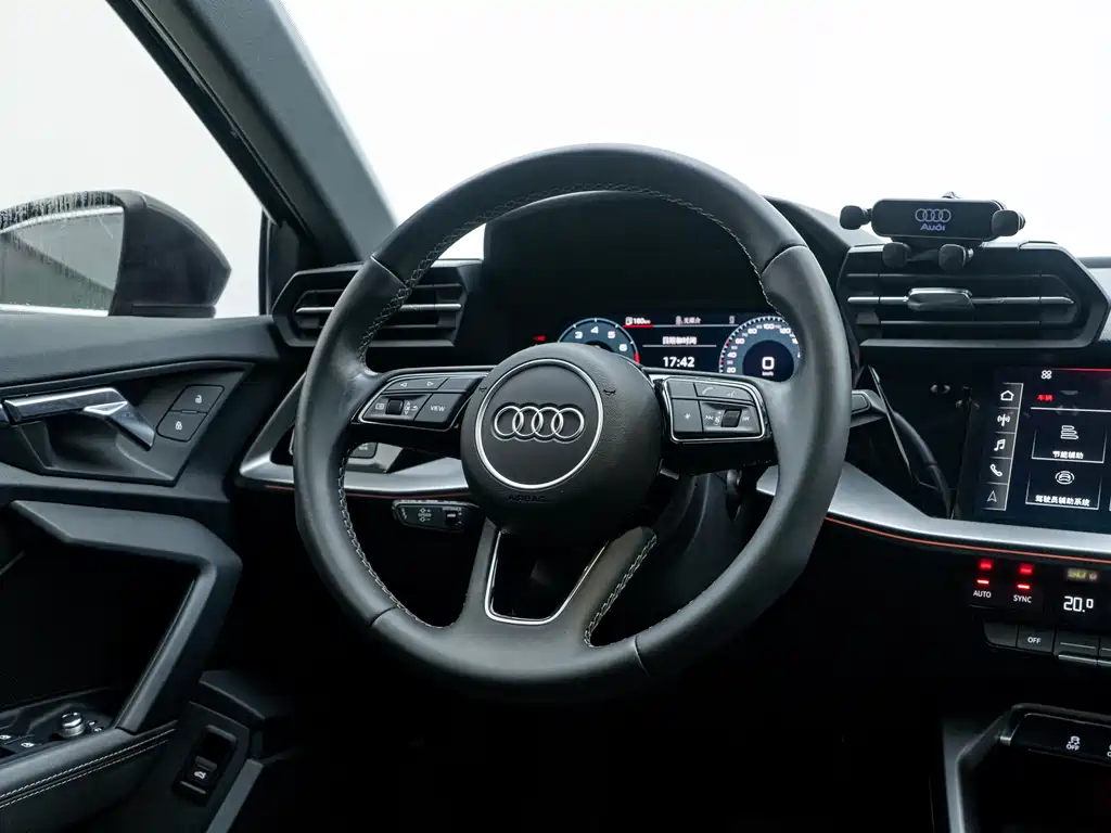 Audi A3 2024 — фото 16