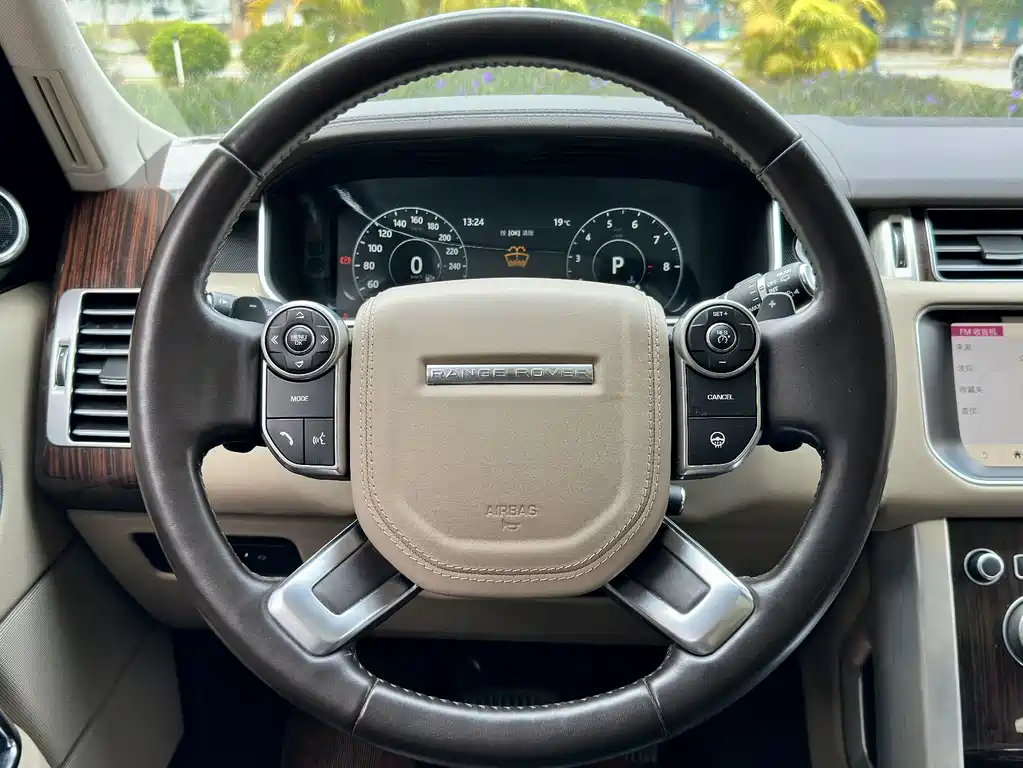 Land Rover Range Rover 2018 — фото 21