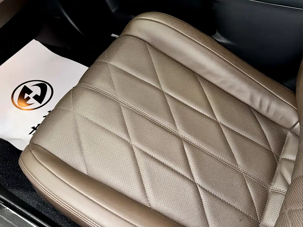 Infiniti QX70 2014 — фото 12