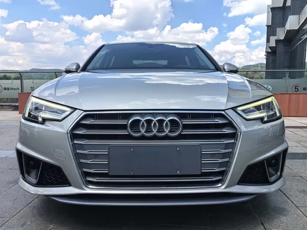 Audi A4L 2019 — фото 16