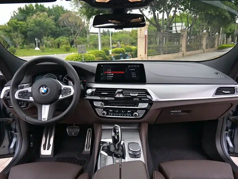 BMW 6 Series GT 2019 — фото 6