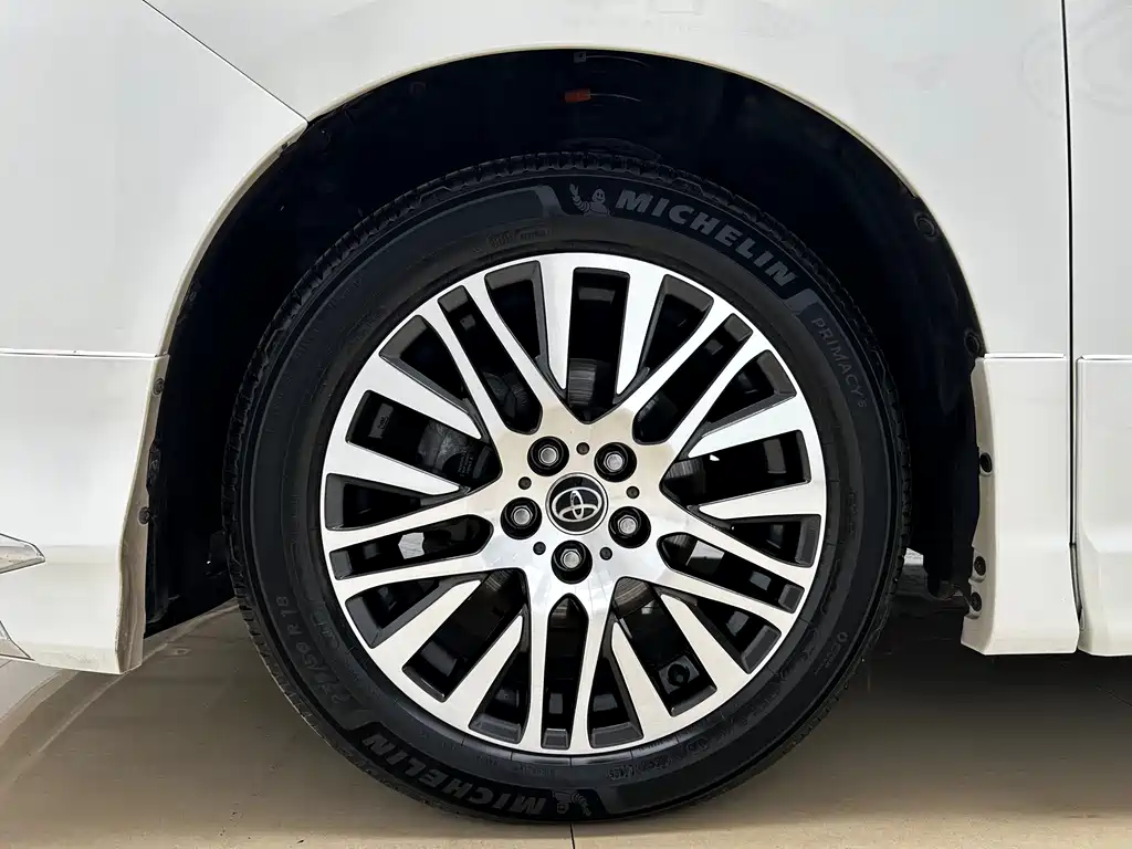 Toyota Alphard 2015 — фото 29