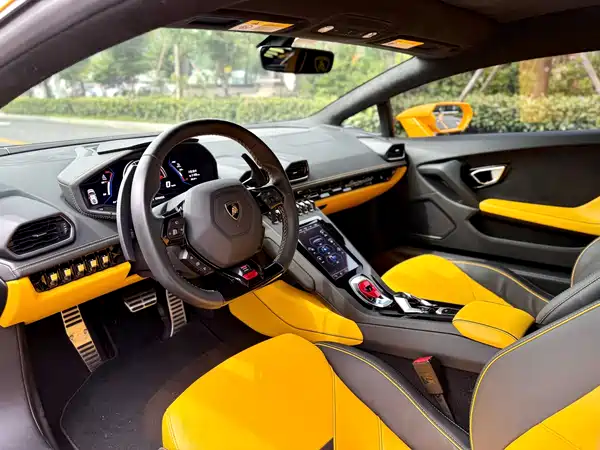 Lamborghini Huracan 2023