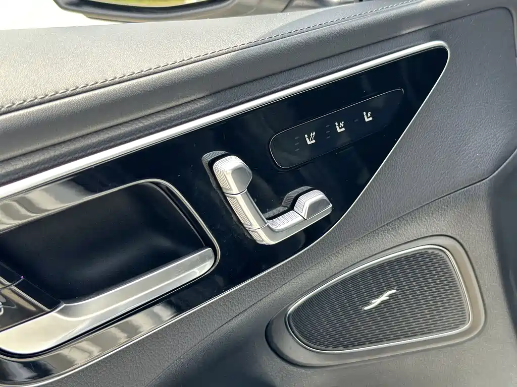 Mercedes-Benz C-Class 2022 — фото 4