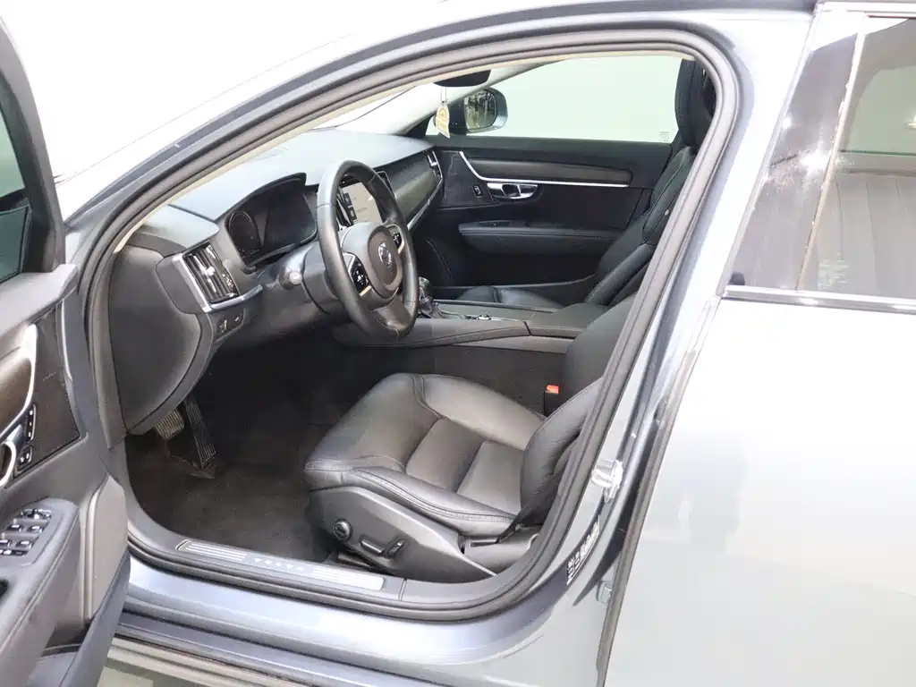 Volvo V90 2019 — фото 15