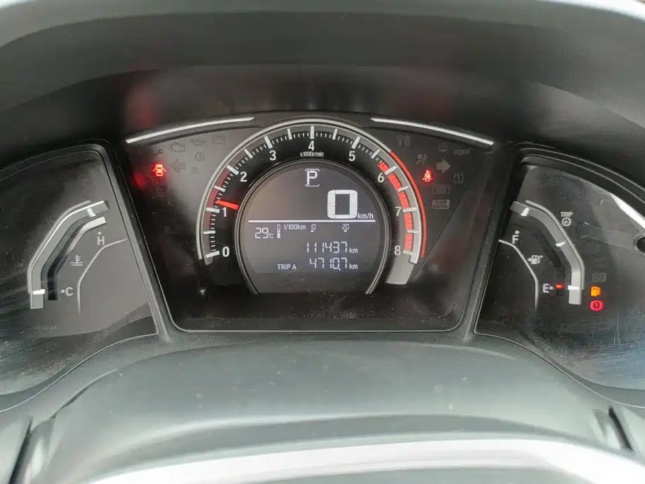 Honda Civic 2018 — фото 14