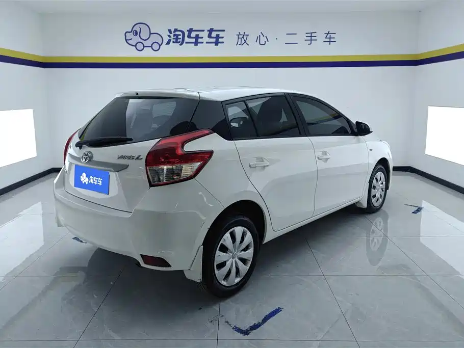Toyota Yaris L 2015