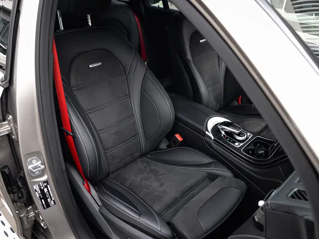 Mercedes-Benz GLC AMG 2020 — фото 17
