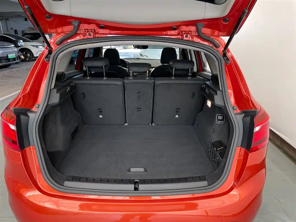 BMW 2 Series Active Tourer 2017 — фото 15