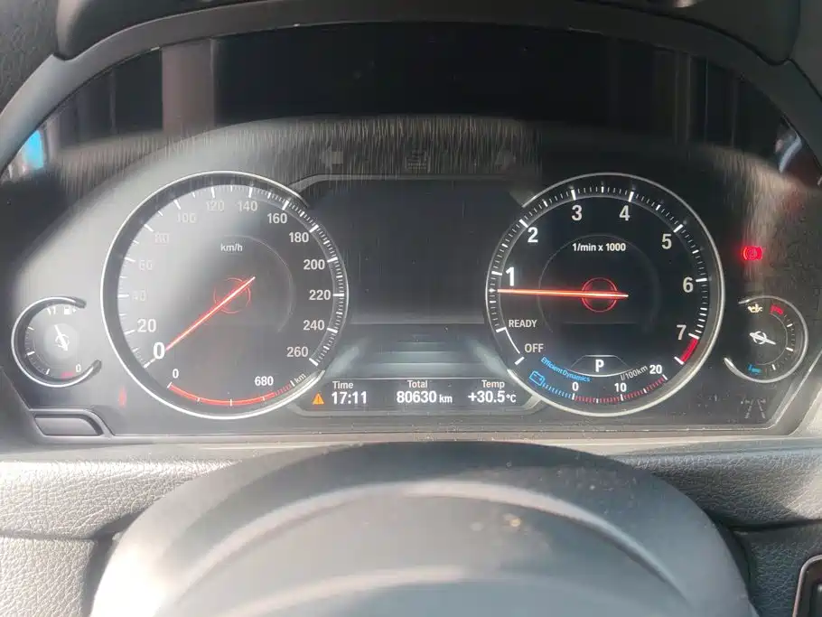 BMW 3 Series 2018 — фото 14