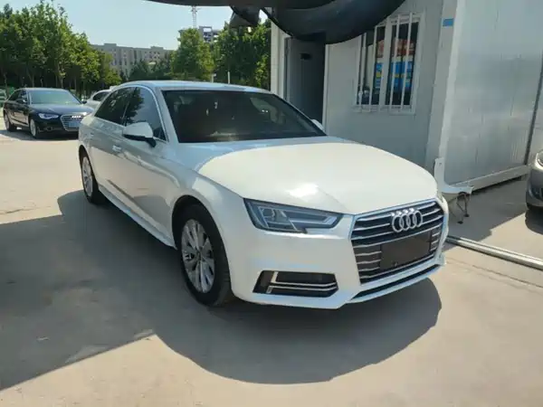 Audi A4L 2019